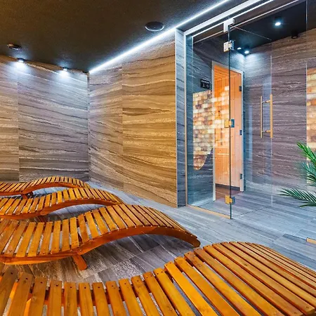 Blekitna Laguna Z Basenem - Ul Kasprowicza 20a - Kolberg