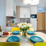 Daire Blekitna Laguna Z Basenem - Ul Kasprowicza 20a - *